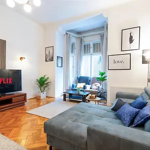  Apartment Beautiful Spacious Three-room Close To Buda Castle